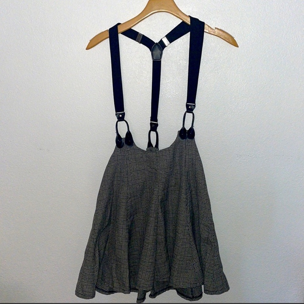 Express- Jump Skirt